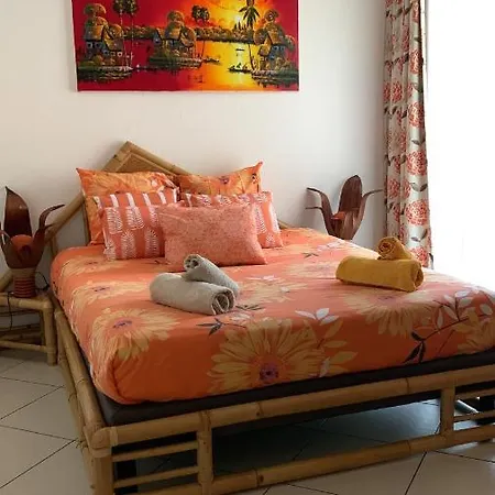 Couleurs Des Iles , Frejus-plage *