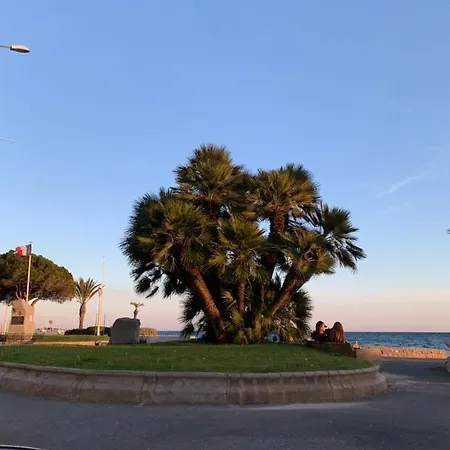 Couleurs Des Iles , Frejus-plage * Frejus