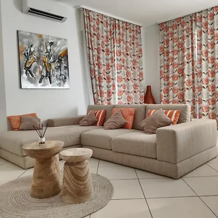 Apartment Couleurs Des Iles , Frejus-plage