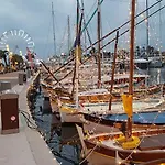 Couleurs Des Iles , Frejus-plage Фрежюс