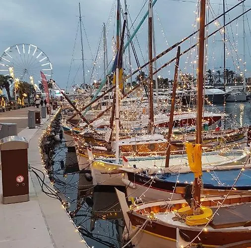 Couleurs Des Iles , Frejus-plage Fréjus
