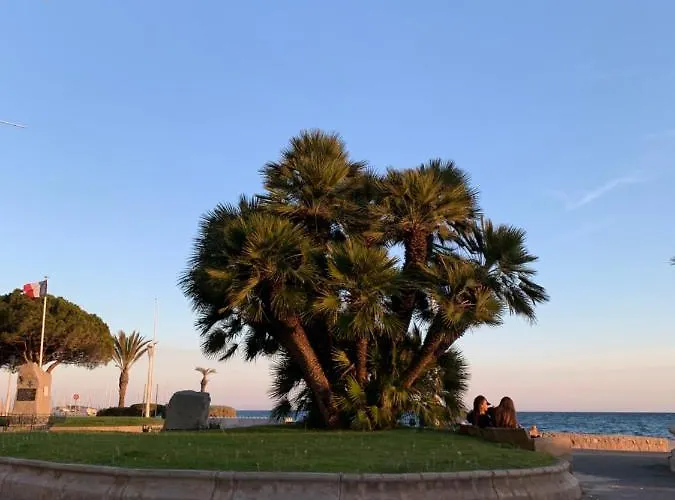 Couleurs Des Iles , Frejus-plage * Fréjus